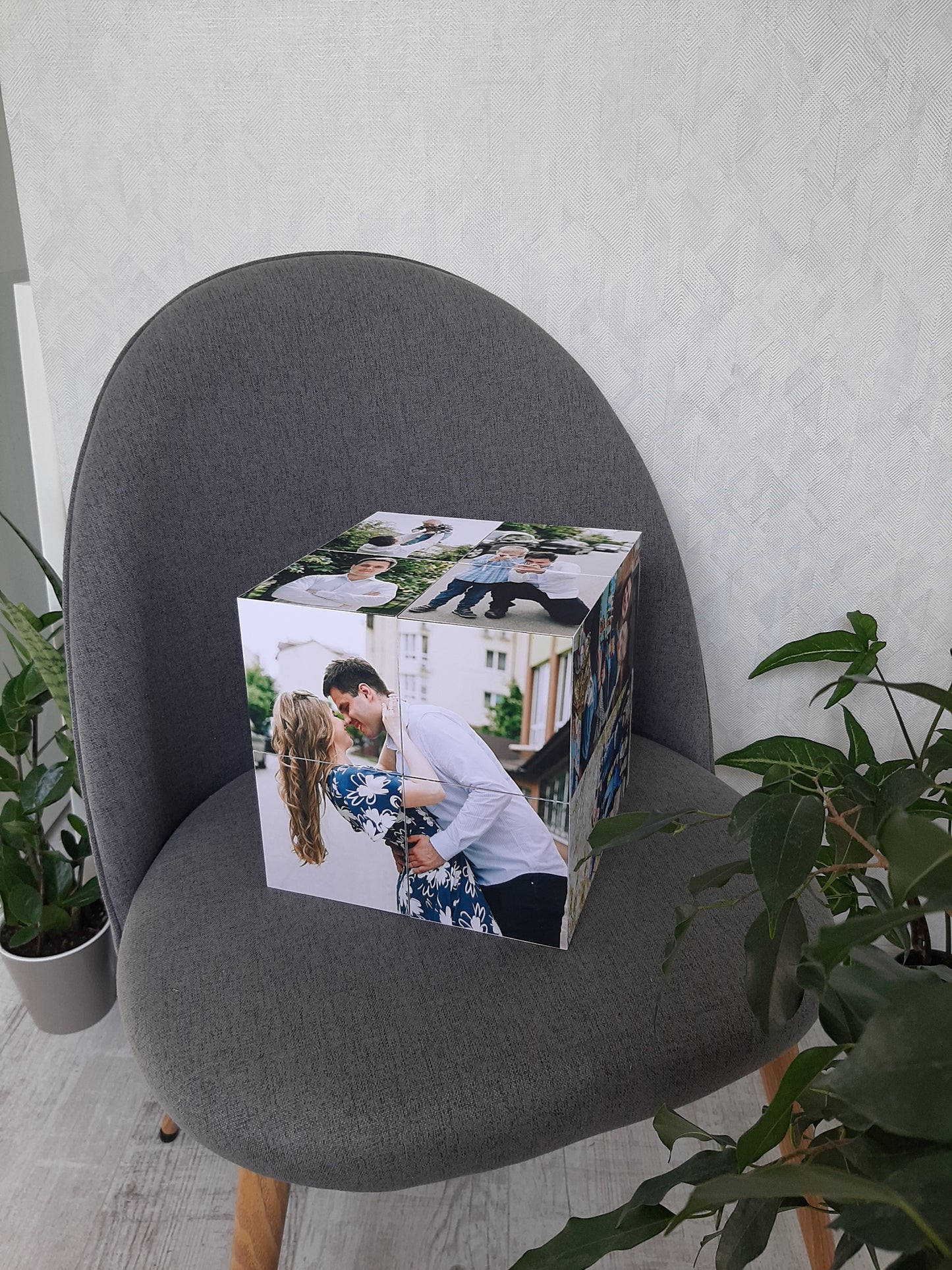 20×20 cm Personalized Photo Cube – Custom Gift with 12 Photos