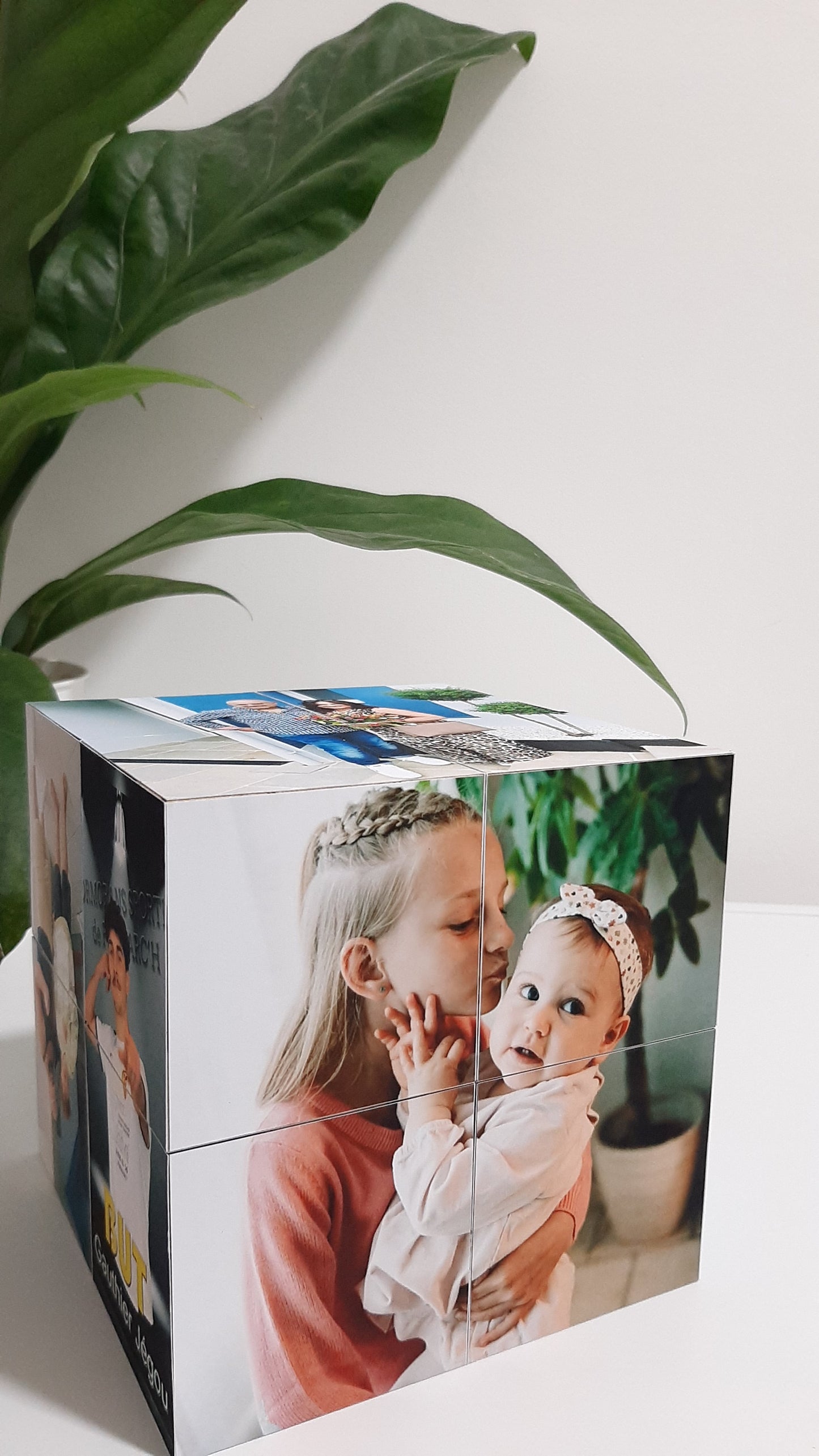 16×16 cm Personalized Photo Cube – Custom Gift with 12 Photos